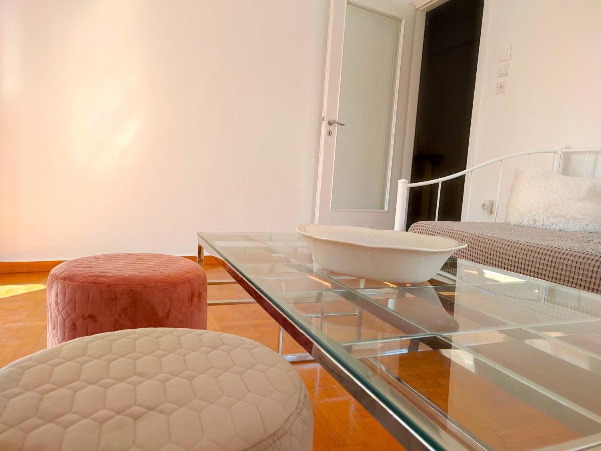 Vironos Extra Bright Apartment - Front Park And Monastery Atene Esterno foto